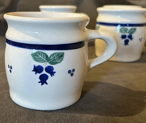 Pair Set 2 Vintage 1978 HARTSTONE Pottery Stoneware Blueberry Pattern Mint EUC