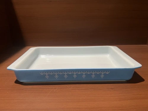 Pyrex Snowflake Garland Lasagna Casserole Baking Dish Blue 933 13.5x8.75x0.75