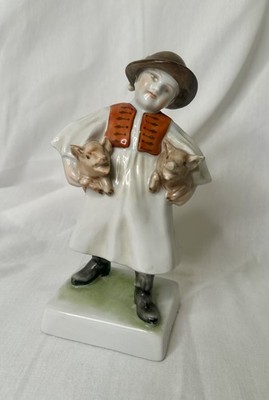 VINTAGE HEREND OF HUNGARY PORCELAIN FIGURE 'THE PIG STEALER' GREAT CONDITION