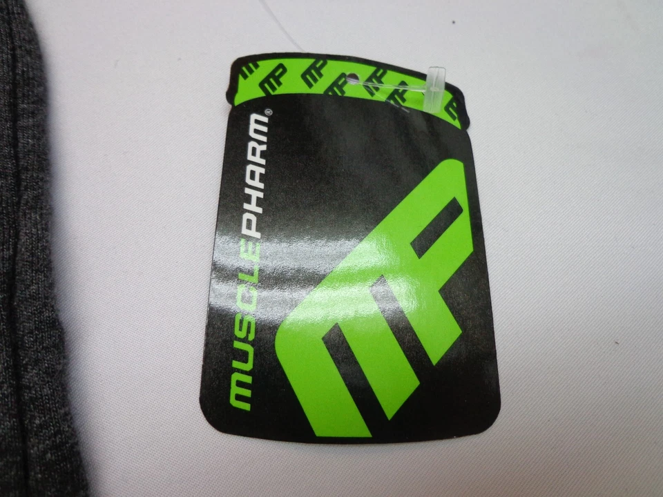 Camiseta Muscle Pharm MP Gris y Negra Pequeña NUEVA con DEFECTO Foto 4 de 4