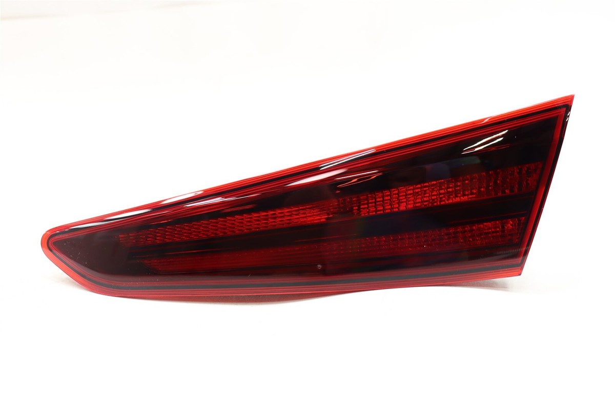 NEW OEM Passenger Side Inner Tail Light Lamp 92404F2500 for