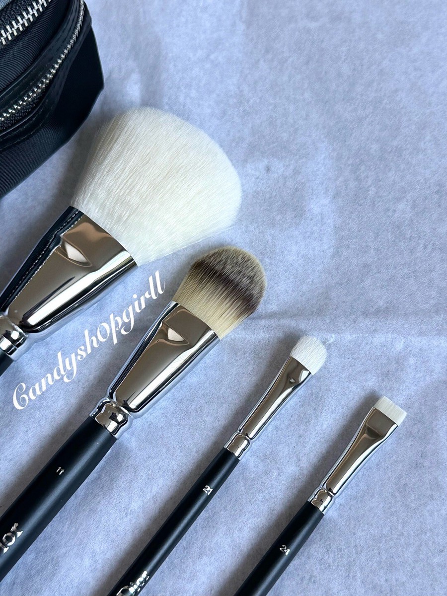 メイク道具・化粧小物 Dior BACKSTAGE BRUSHES COLLECTION Dior Backstage Contour Brush N°15 - Makeup Brushes | Dior US