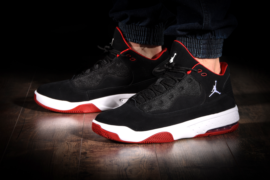 Nike Air Jordan Mens Max Aura 2 
