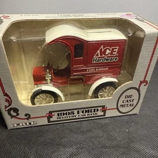 ERTL DIE-CAST 1905  ACE HARDWARE FORD DELIVERY TRUCK Coin Bank Scale 1:25