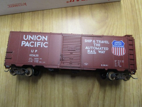 Coche de caja Union Pacific escala HO 40' #103625 de Accurail (Y8) | Condition: Used