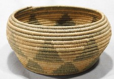 Antique Native American Coiled Basket Attrib Mono Yokuts California C1920 Bowl Antique Native American Coiled Basket Attrib Mono Yokuts California C1920 Bowl