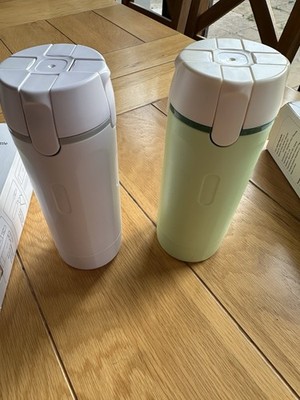 2 x neue 4 in 1 Reisepumpen Flaschenspender nachfüllbar