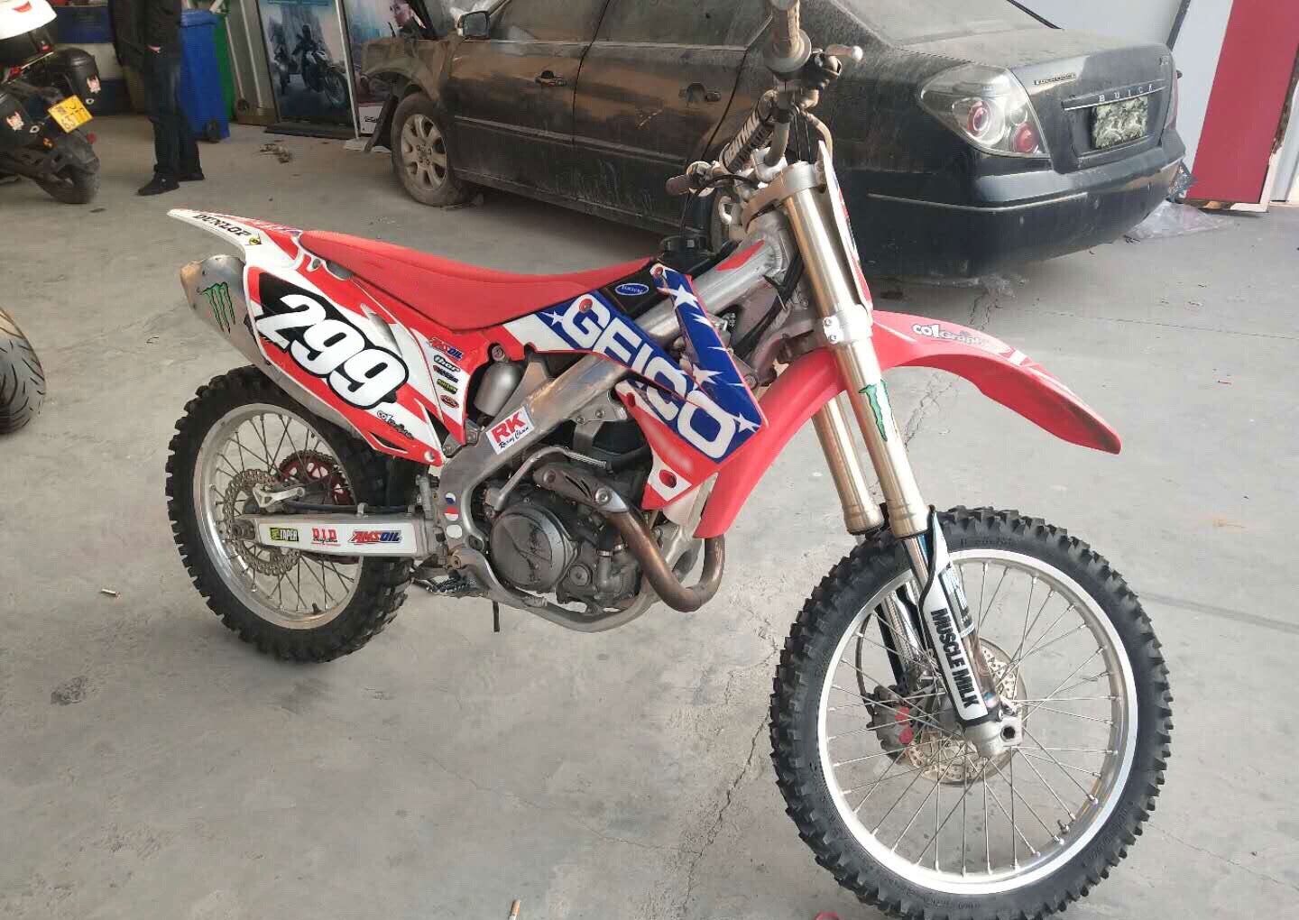 Picture 2 of 3