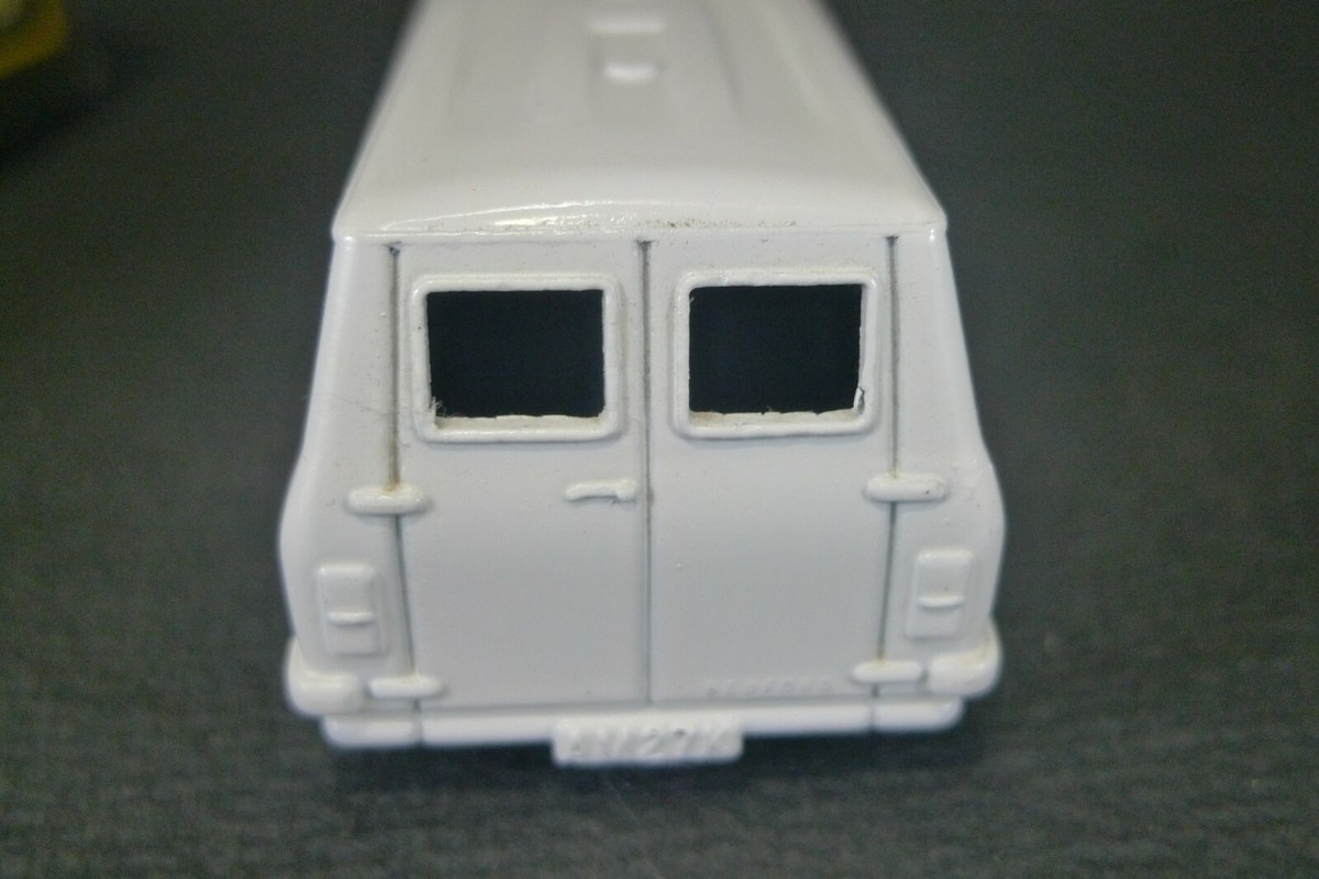DINKY TOYS GB. BEDFORD VAN. REF:410 Hire service