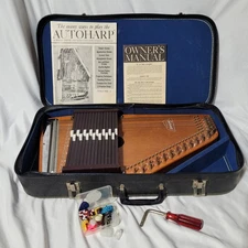 OSCAR SCHMIDT AUTOHARP - 36 String 15 Chord Model 15 EBH - Case, Basics Book