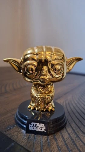 Funko Pop! Vinyl: Star Wars - Yoda (Gold/Chrome) - GameStop Loose OOB