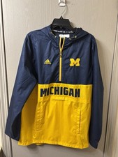 U of Michigan Adidas Pullover 1/2 Zip Hooded Windbreaker with Pocket, Size M