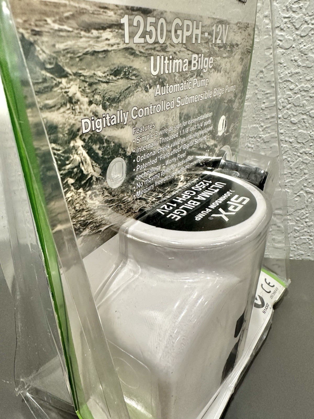 Johnson Pump 1250 GPH Automatic Ultima Bilge Pump 32-47261-002