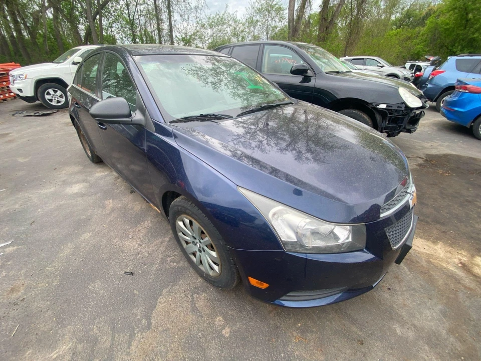 11 CHEVY CRUZE Air Conditioning AC Compressor - Image 3 of 4