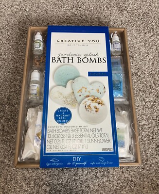 CREATIVE YOU, Do It Yourself, Gardenia Splash, Bath Bomb Craft Set