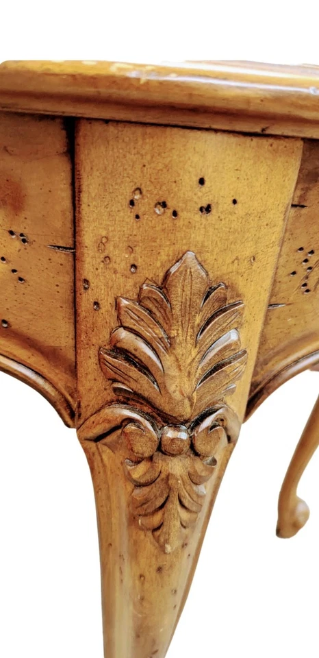 Винтажный круглый дубовый резной стол с ножками кабриолета - Изображение 3 из 4