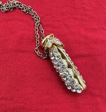 Vintage Gold Style Necklace With Rhinestone Covered Pea Pod 🫛 Pearl Like Peas
