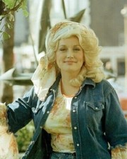 Dolly Parton Unsigned 10" x 8" Photo - Beautiful singer and actress *5