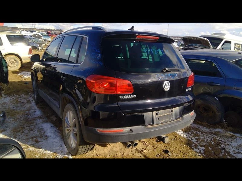 Used Rear Right Lower Lower Control Arm Rear fits: 2012 Volkswagen Tiguan Sdn ti Foto 3 de 4