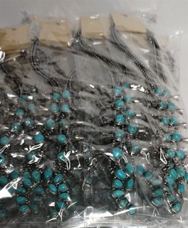 (LOTE #13) LOTE AL POR MAYOR 24 COLLARES WESTERN turquesa de buena calidad
