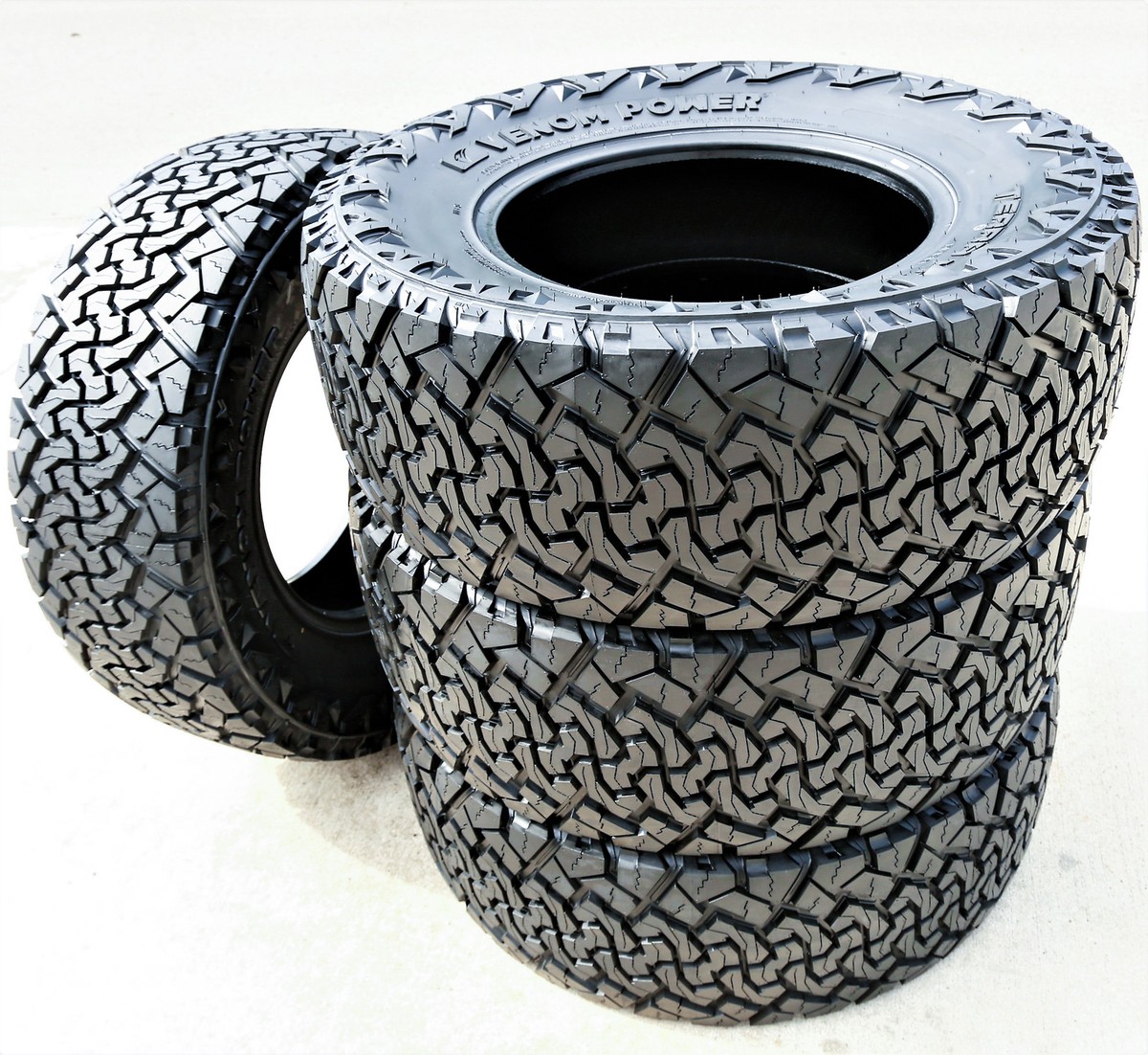 4 Tires Venom Power Terra Hunter X/T 265/70R17 115S XT Extreme