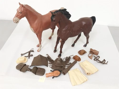 1960s MARX JOHNNY WEST SET OF TWO HORSES CLEAN NO BREAKS w ACCESSORIES LOT #84