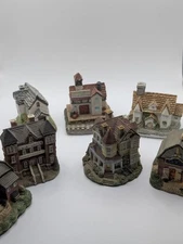 Vintage International Resources Tiny Village Set Of 7