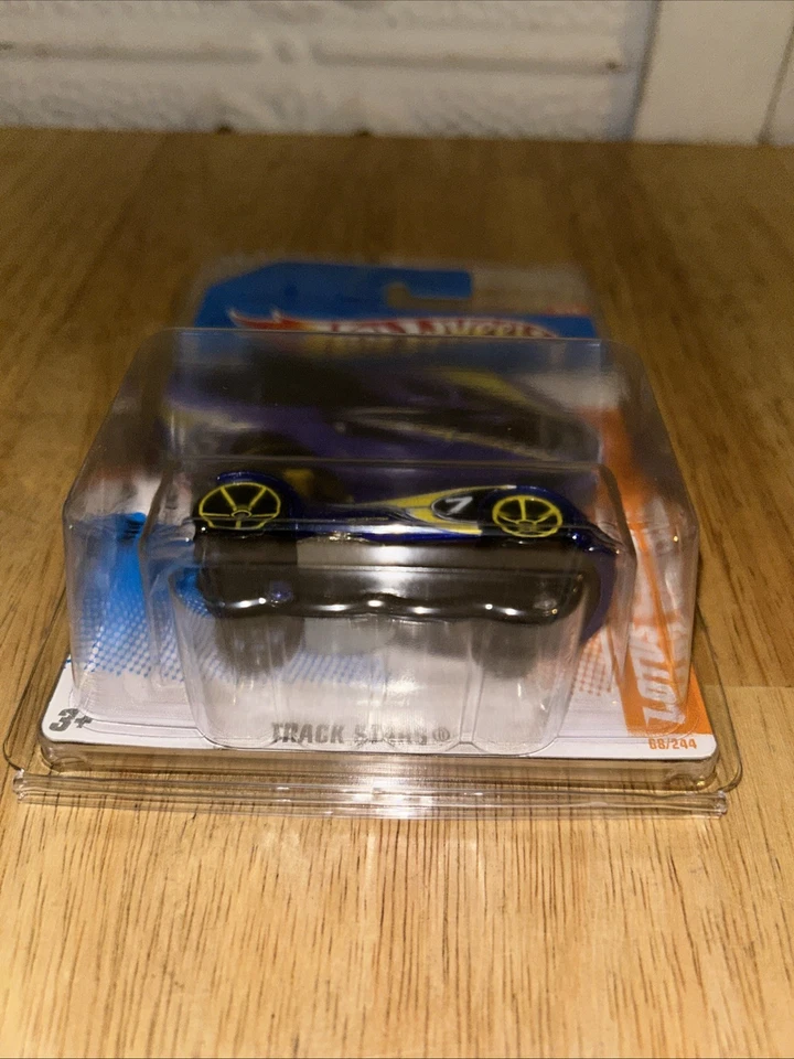 HOT WHEELS СЕРИЯ TRACK STARS 2011 LOTUS CONCEPT - Изображение 3 из 4