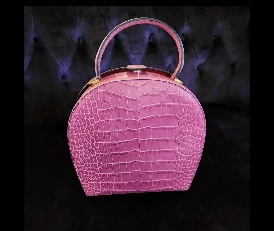 Bolso de Mano Celine Rosa Cocodrilo Elegante Cuero Herrajes Dorados Usado Rico Foto 3 de 4