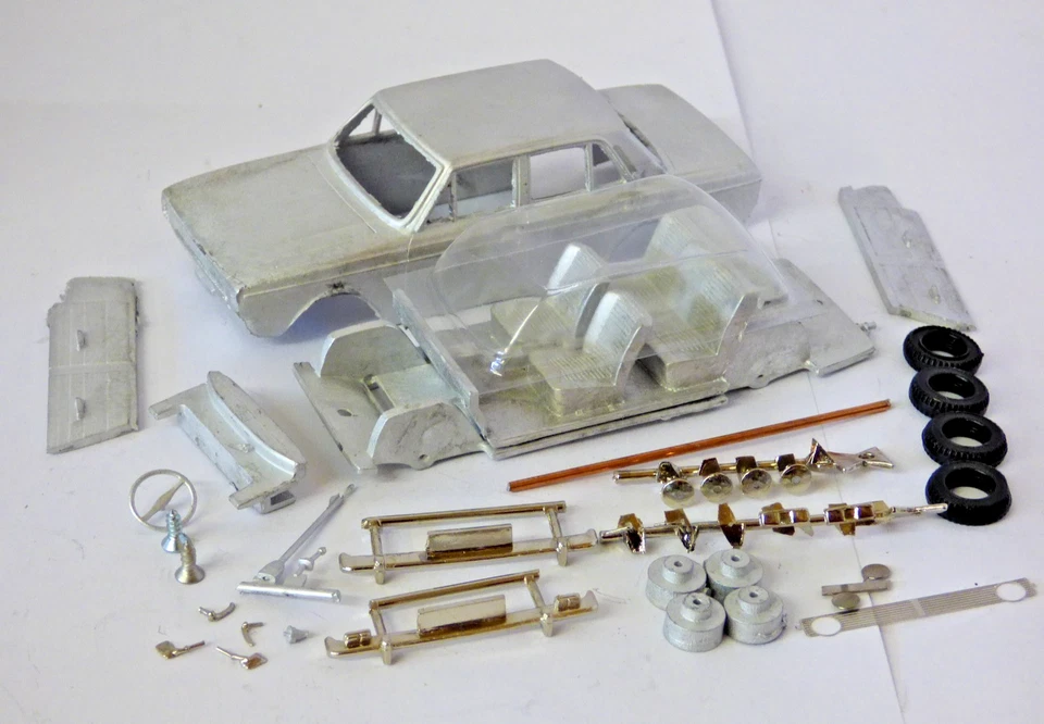 Somerville Metallbausätze 1966 Hillman Hunter Saloon Maßstab 1:43