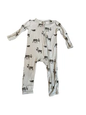Kyte Baby Bamboo Pajamas Raindeer Print Zip Up One Piece Size 6-12 Months