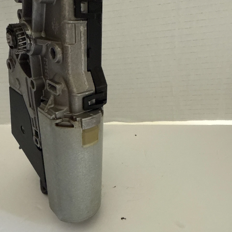 Motor de techo corredizo usado para: Volkswagen Passat 2009 grado A Foto 3 de 4