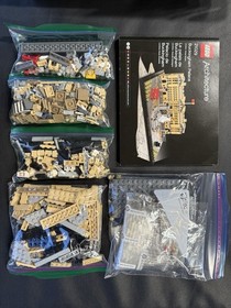 LEGO ARCHITECTURE: Buckingham Palace (21029) Used Complete