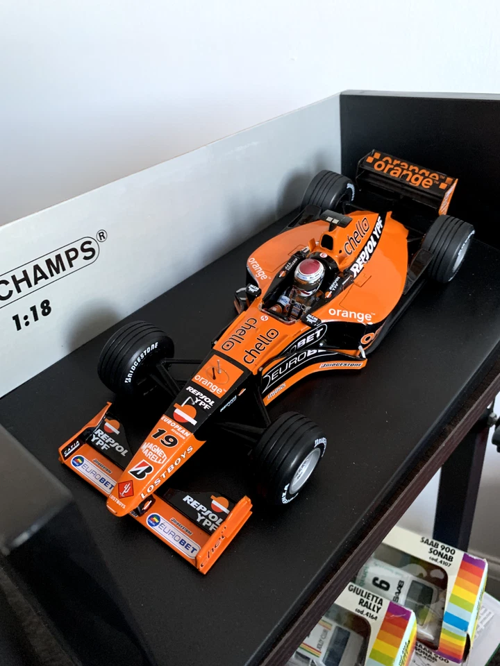 MINICHAMPS - FLECHAS 1:18 F1 SUPERTEC A 21 J. Verstappen 1180000019 EXCELENTE. Foto 3 de 4