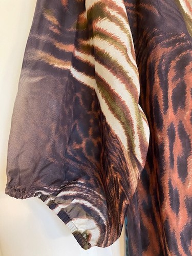 Bebe 100% Silk Cold Shoulder Blouse Animal Print Brown/Blue Size M - Picture 8 of 21
