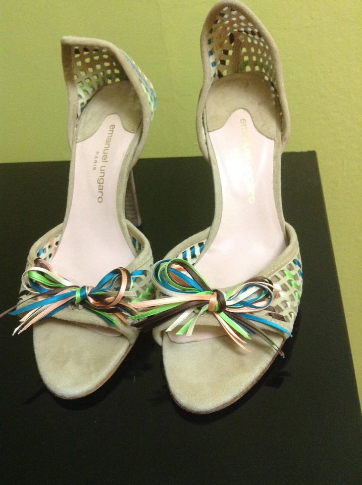 Mujer Emanuel Ungaro Gamuza Color Marrón Zapatos, Nuevos, Talla 6.5, Lazo Decorativo Foto 2 de 4