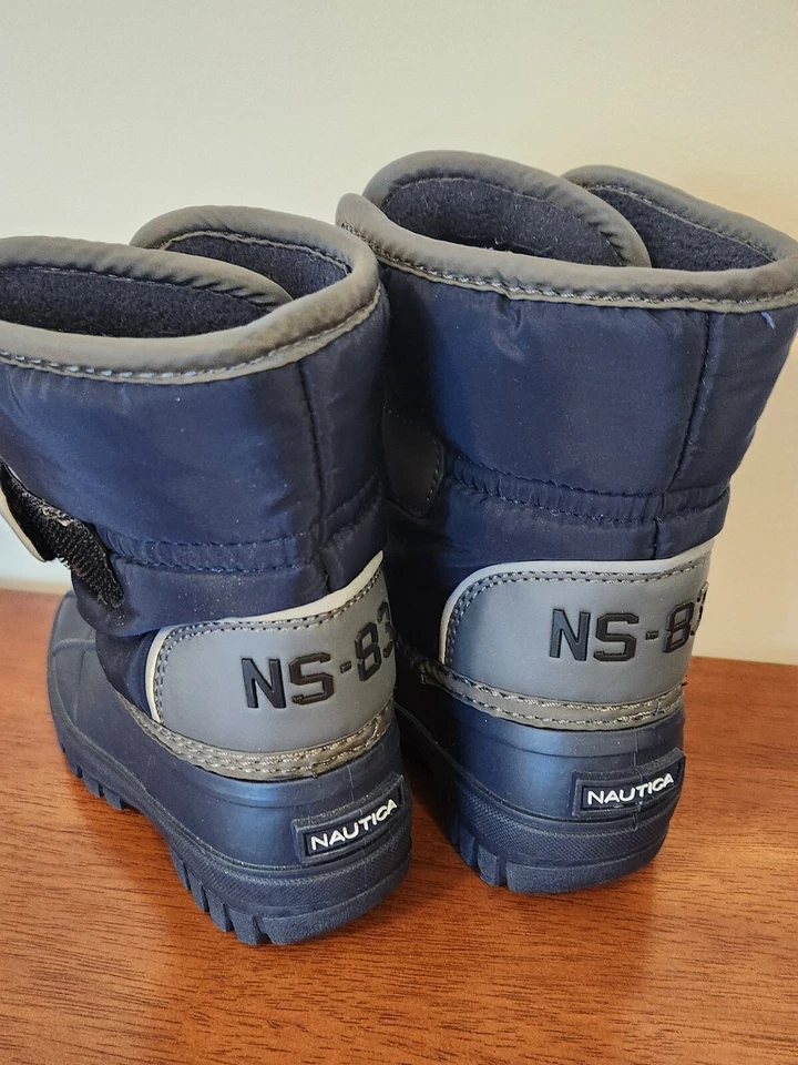 Botas de invierno/nieve aisladas Nautica Little Boys usadas en excelente estado AZUL MARINO talla 8 Foto 3 de 4