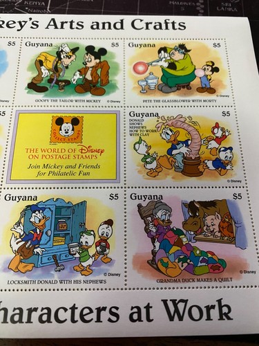 Estampillas postales de Guyana 1995 personajes de Disney trabajando 6 hojas mineras todas Disney - Imagen 16 de 19