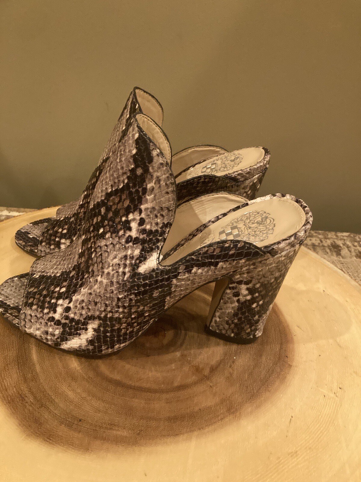 APL Vince Camuto VC Gerrty PELLE DI SERPENTE pelle punta aperta tacco a blocco taglia 5 donna 148$