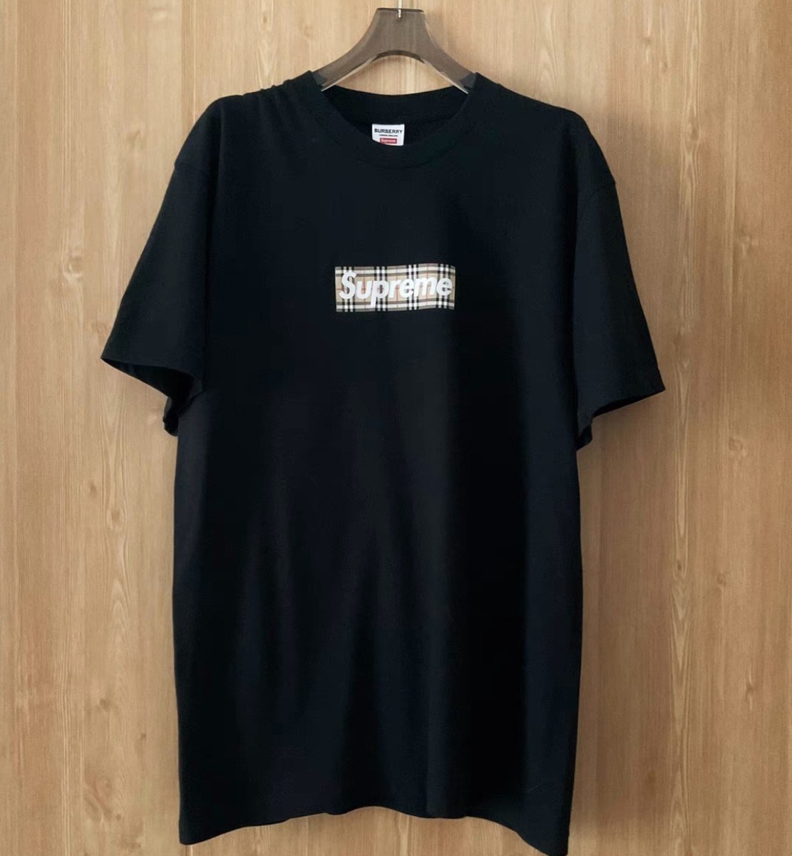 トップス Supreme Burberry Box Logo Tee Black s-l400.jpg