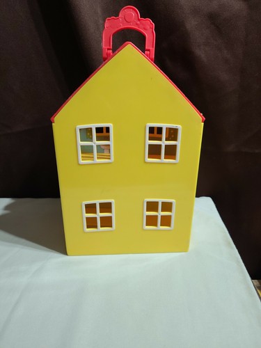 PEPPA PIG "CARRY ALONG YELLOW HOUSE - Picture 4 of 12