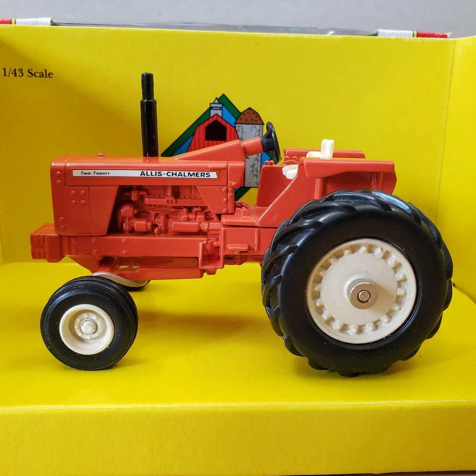 Ertl Allis-Chalmers Two-Twenty Tractor Farm Classics Diecast 1:43 - Image 3 of 4