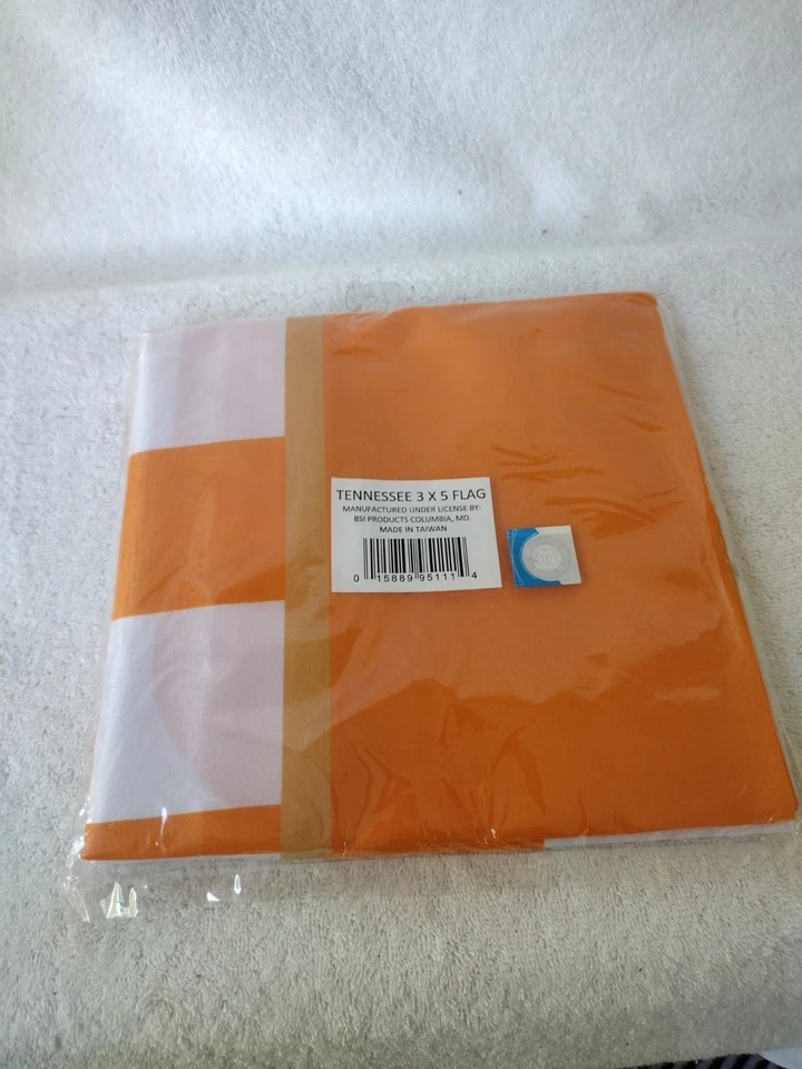 NUEVO En Paquete Tennessee Volunteers Vols Fútbol Premium 3X5 Bandera Naranja Blanco Foto 3 de 4