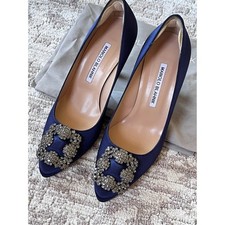 MANOLO BLAHNIK OG.$1350 Hangisi Manolo Blahnik d&eacute;collet&eacute; in satin blue 37 size