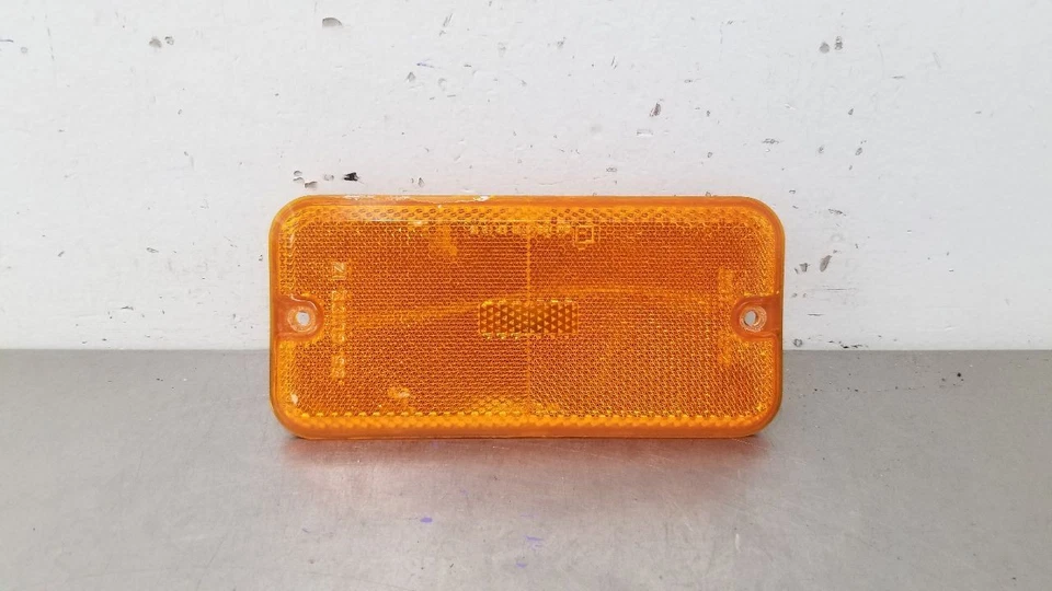 93 GMC G2500 VANDURA БОКОВОЙ ГАБАРИТНЫЙ ФОНАРЬ ЛАМПА ПЕРЕДНИЙ ПРАВЫЙ ПАССАЖИР - Изображение 2 из 4