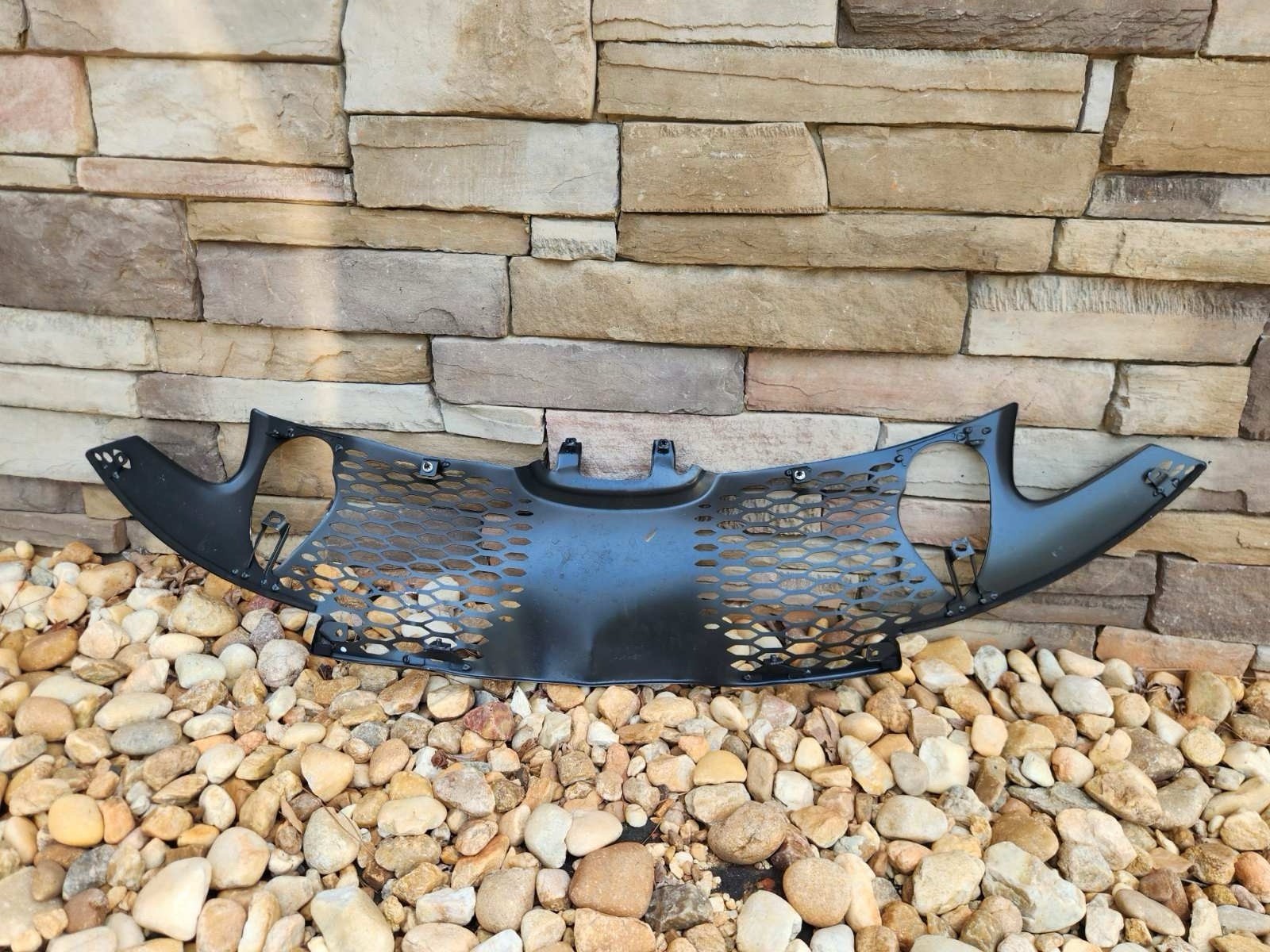 McLaren 750S 2023-2025 Rear Upper Bumper grille P/N 28AA590CP