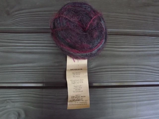 Пряжа Mountain Colors с ручной росписью цвет ОБСИДИАН смесь из мохера полная 4 унции. моток - Изображение 3 из 3