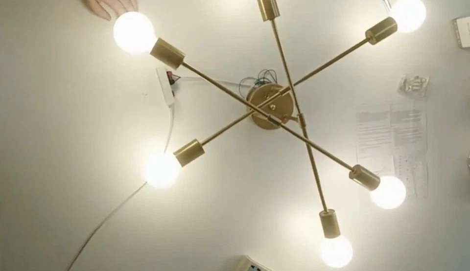 Kronleuchter, Lampe, Licht, Wohnzimmer, privat, modern, Gold  - Bild 3 von 4