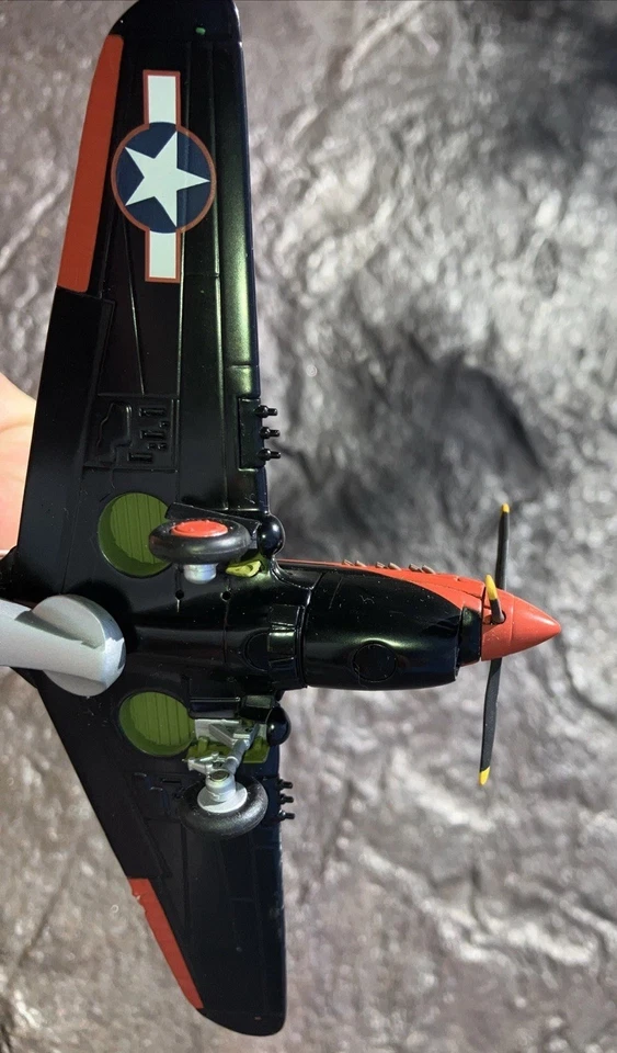 Corgi AA35214 1/72 Curtiss P 40F Warhawk Lt Col R.Baseler STUD 325thFG Túnez  Foto 3 de 4