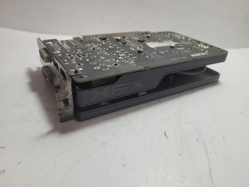 XFX AMD Radeon R7 260X 2GB GDDR5 Desktop Graphics Card #0243 - Image 3 of 4